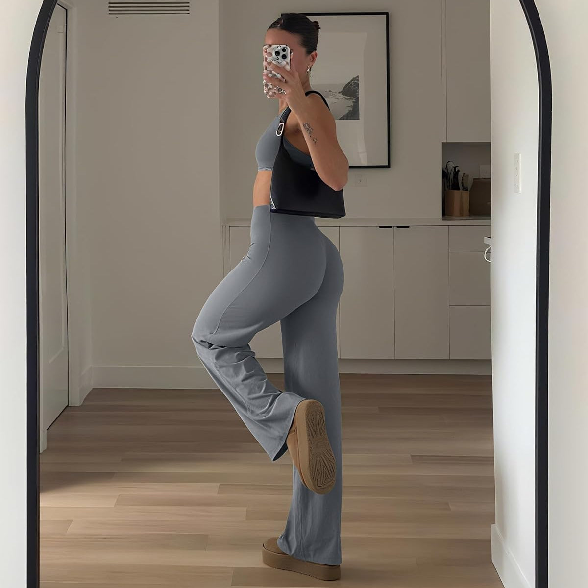 Zoelara Sculpting High-Waisted Straight-Leg Leggings